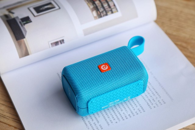 无需WiFi，在户外也能智能交流，DOSS超级蓝牙音箱体验