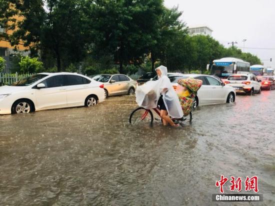 北京回龙观地区的积水情况。 纯粹 摄