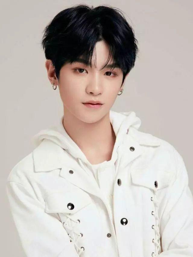 百分九少年成员都喜欢什么发型?范丞丞多变,王