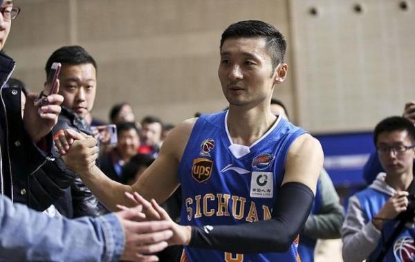 回家！刘炜回归上海男篮，未来从球员过渡到教练