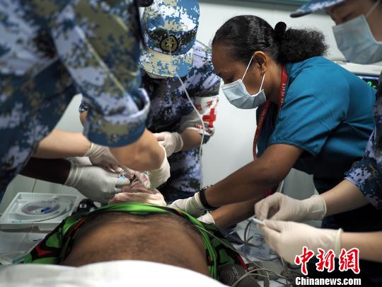 中国和巴布亚新几内亚举行联合应急医学救援演练
