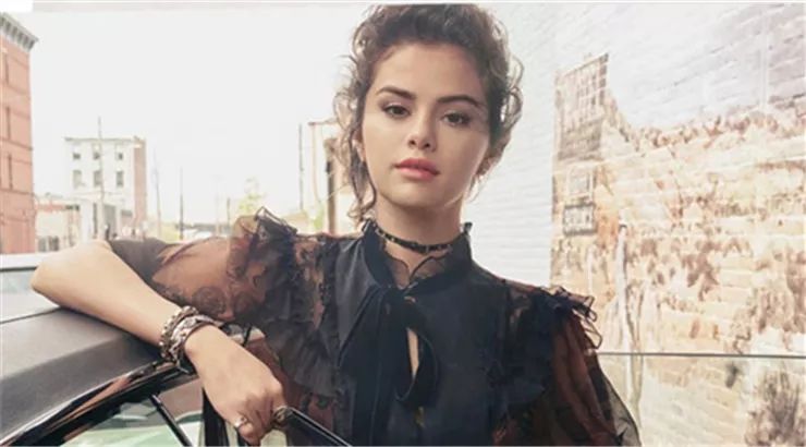 大胆爱 | 我不懂:比伯海狸订婚，傻脸娜就得失魂落魄?