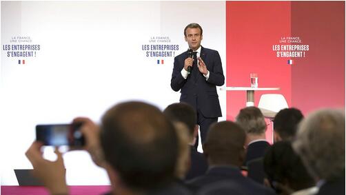 法国总统马克龙：将给予劳资双方更高地位