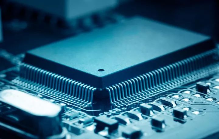 【芯闻3分钟】董明珠新招:空调安装工被强卖