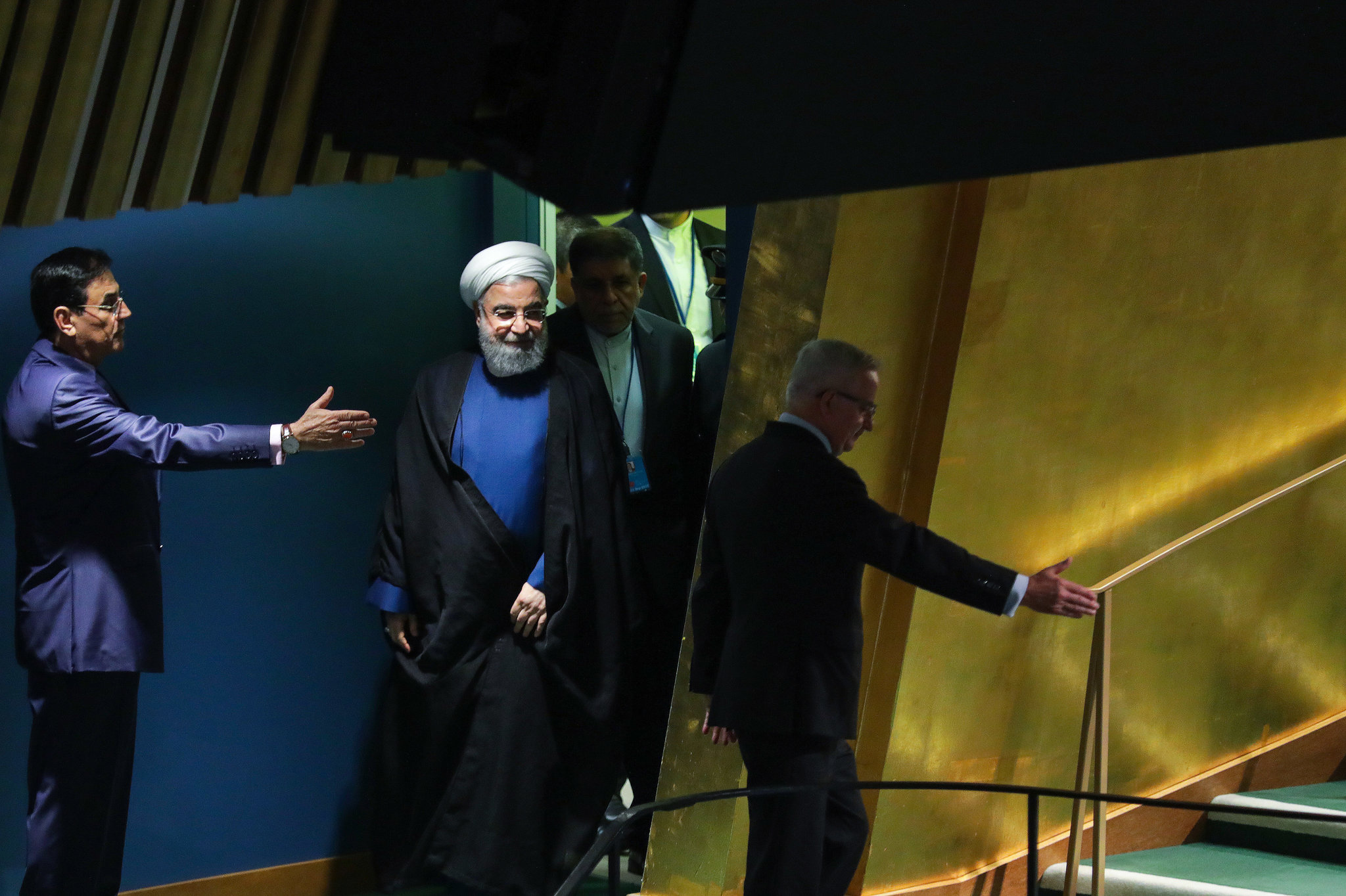 伊朗高官：特朗普8次提出与鲁哈尼会面，均被拒绝