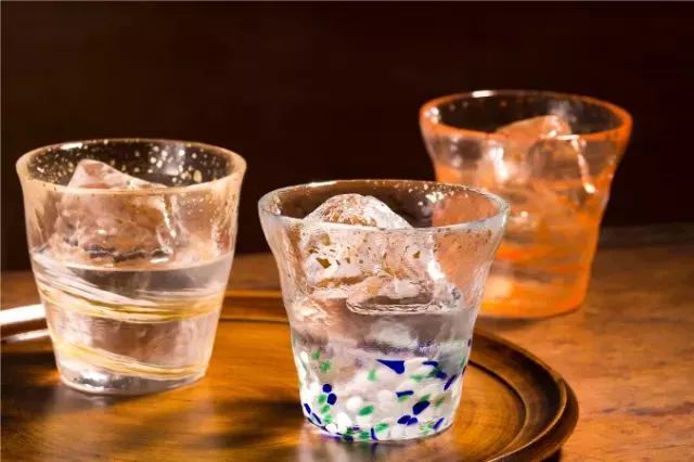 日本百年老牌手工玻璃杯,把最美的日本景色都