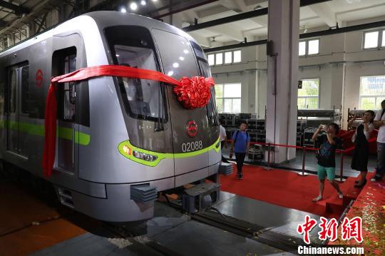 上海地铁迎第5000辆列车 2020年或突破7000辆