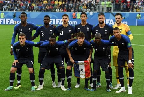 法国队世界杯夺冠：有球迷说，这是“黑色人种”的胜利