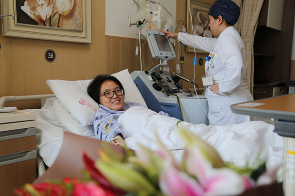 上海护士捐造血干细胞救陌生男孩：上辈子一定是我的孩子