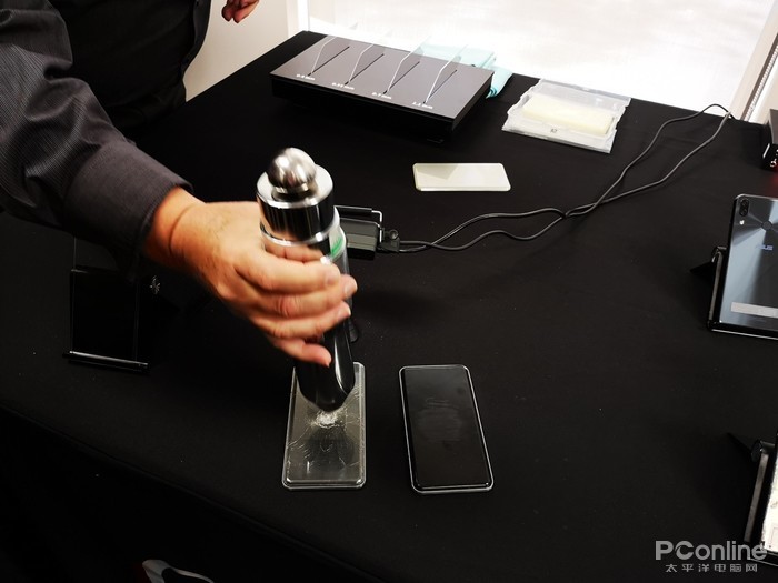 康宁大猩猩玻璃六代发布 它要进一步把碎屏现