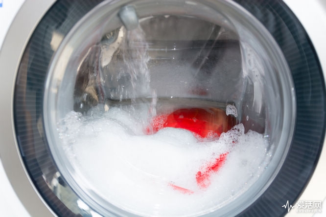 羊毛衫缩水?新衣洗成旧衣?不存在的,AEG教你