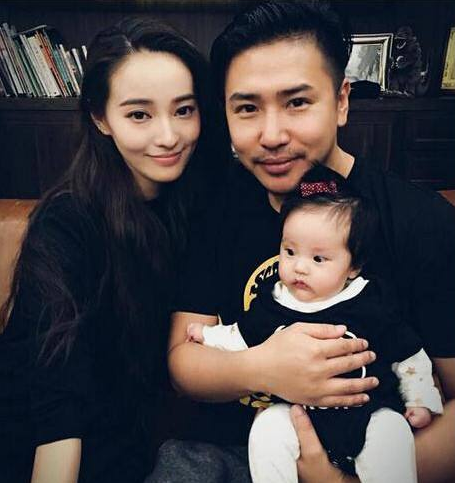 贾静雯郑云灿成女儿发型师!jojo的小瓜皮咘咘的波波头也太萌了