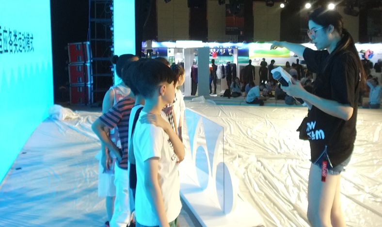 STARZ丨与YONEX共同开启的运动时尚之旅!