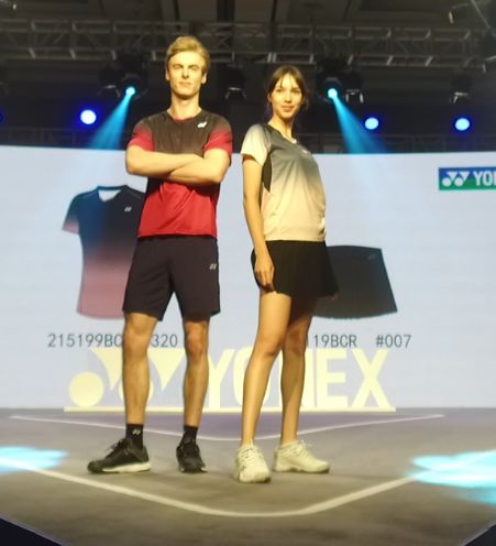 STARZ丨与YONEX共同开启的运动时尚之旅!