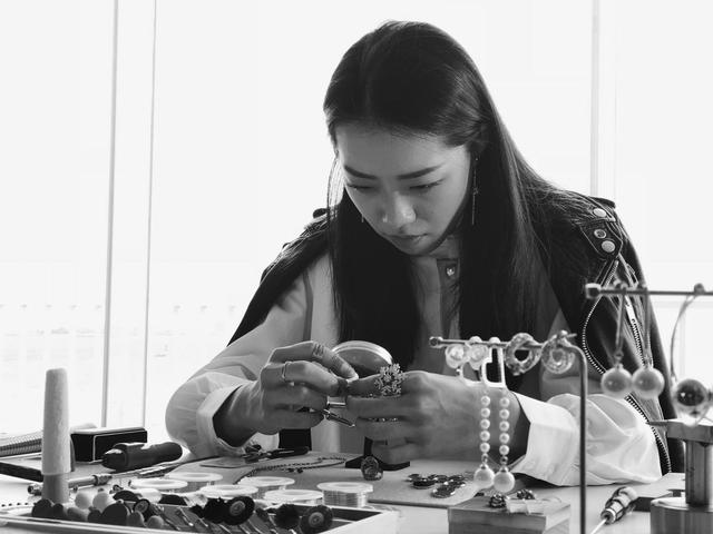 HER NAME|拒绝标签化,谁都不配定义我