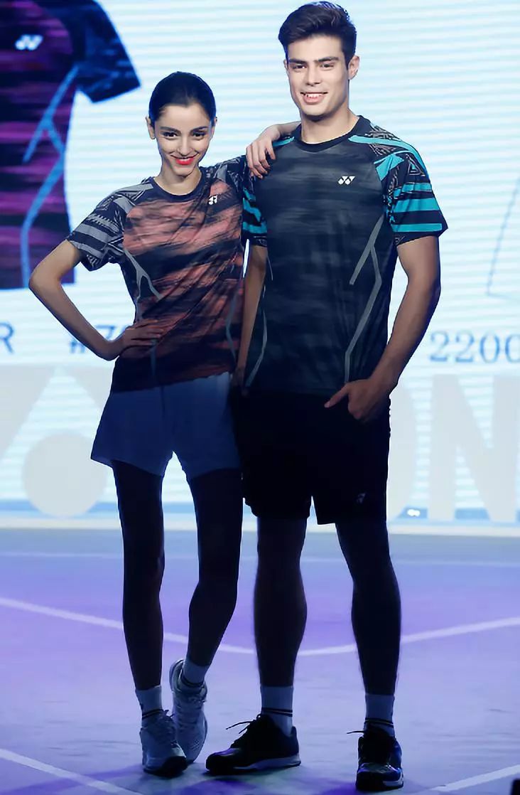 STARZ丨与YONEX共同开启的运动时尚之旅!