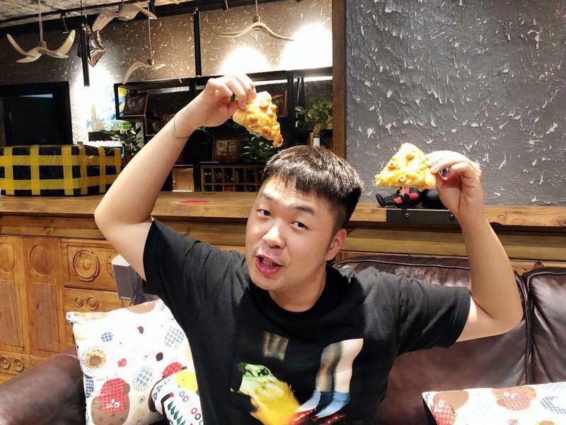 明星只赚钱不负责任?继韩寒之后，杜海涛餐厅导致“7人腹泻”!
