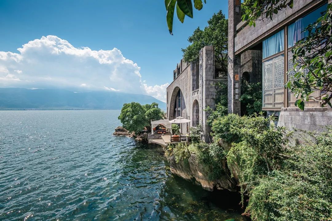 李玉刚的禅房,冯唐的院子,杨丽萍的宅子,神仙过的日子也不过如此了