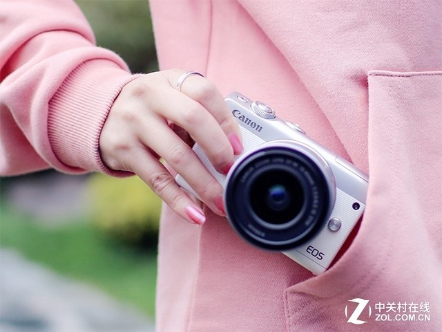 女友过生日如何选礼物?送一台微单吧