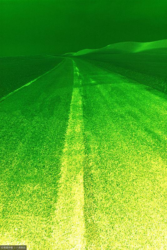 张叔开货车走夜路的奇特经历