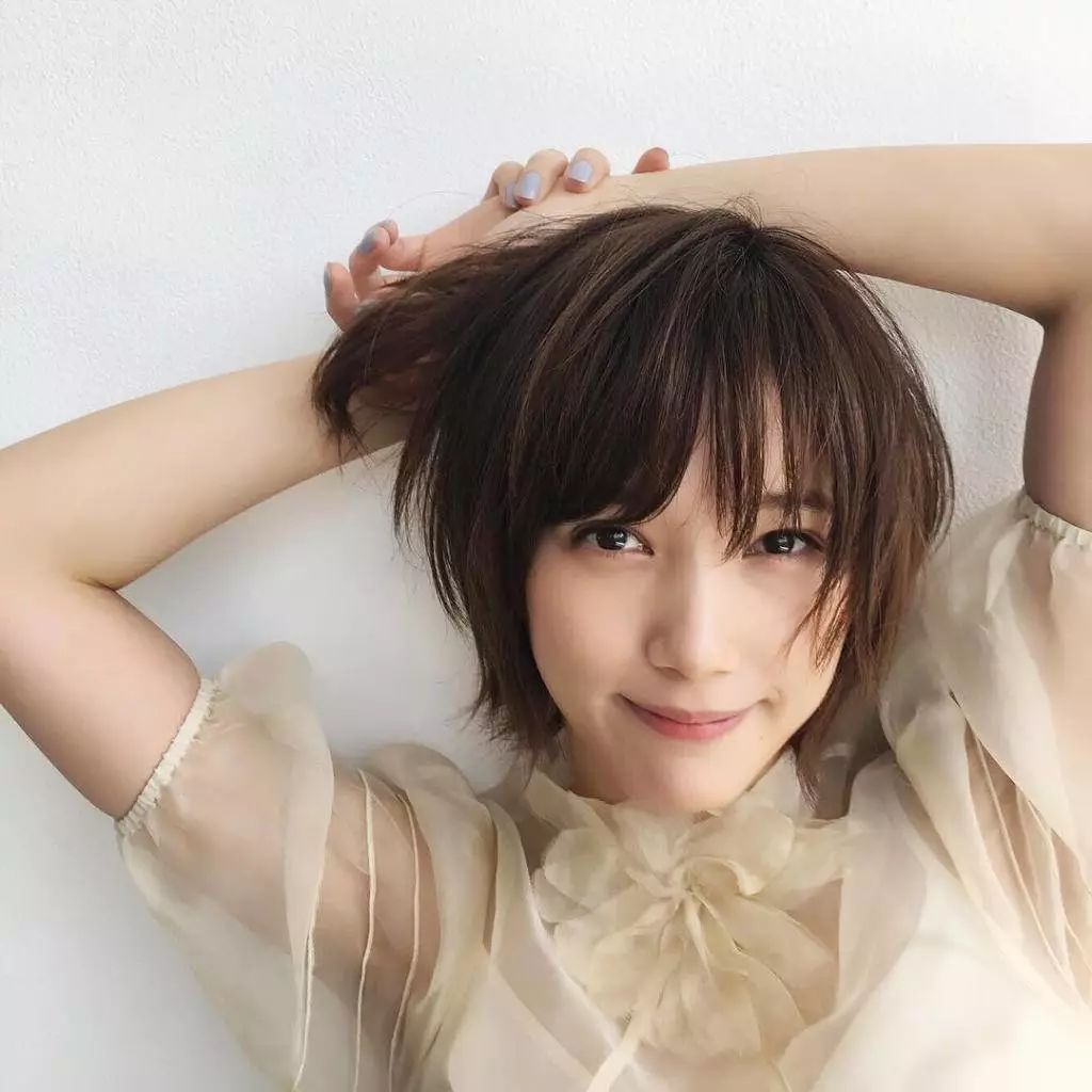 周冬雨马思纯的新发型,少女又夏天