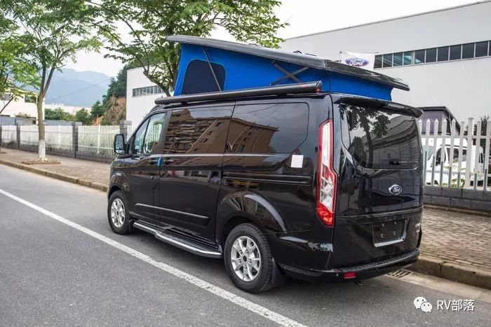 房车也能轻松进地库 售价26万 采用奔驰同款设计