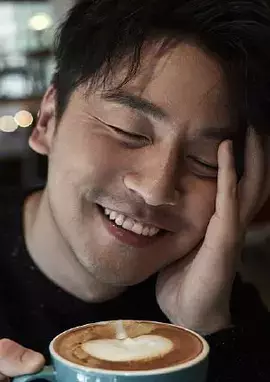 排在第二位的是雷佳音.