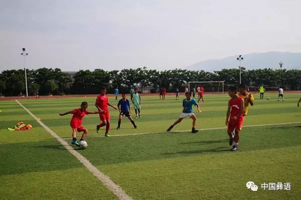 重磅!五位彝族孩子签约中超著名足球俱乐部