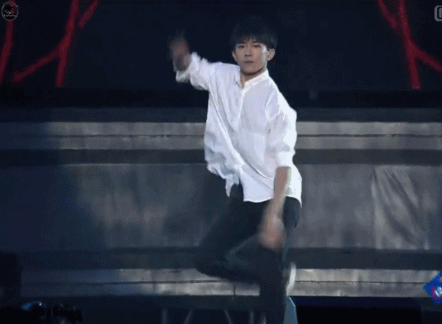 同一个顶胯动作!张艺兴太会撩!鹿晗朝气蓬勃!千玺让人