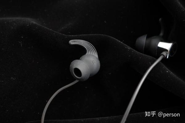 漂亮的高音质蓝牙耳机 脉歌MACAW TX-90评