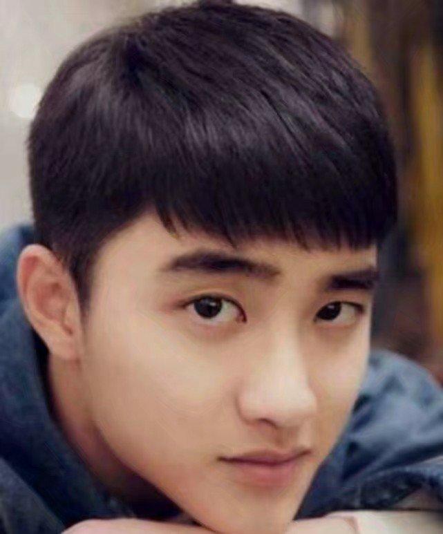 男生不喜欢两边铲青的发型,应该怎样留鬓角更好看一些呢?