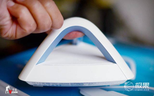 别墅网络无死角,全靠三个“电熨斗”,华硕LyraTrio分布式路由系统体验 别墅网络无死角,全靠三个“电熨斗”,华硕LyraTrio分布式路由系统体验