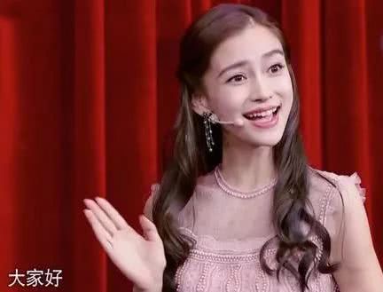 很多明星也不例外,比如angelababy.