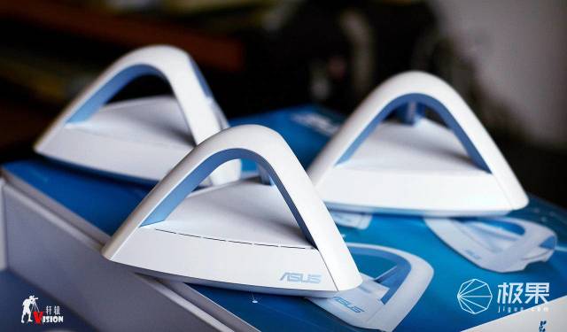 别墅网络无死角,全靠三个“电熨斗”,华硕LyraTrio分布式路由系统体验 别墅网络无死角,全靠三个“电熨斗”,华硕LyraTrio分布式路由系统体验