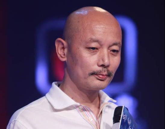 他4获百花影帝,结婚31年却膝下无子,如今61岁