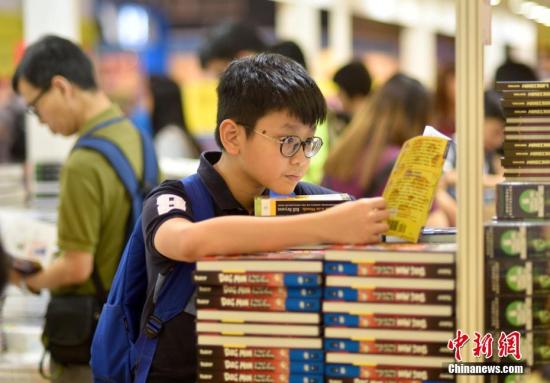 香港书展今日闭幕 销量较去年佳、读者渐趋年轻化