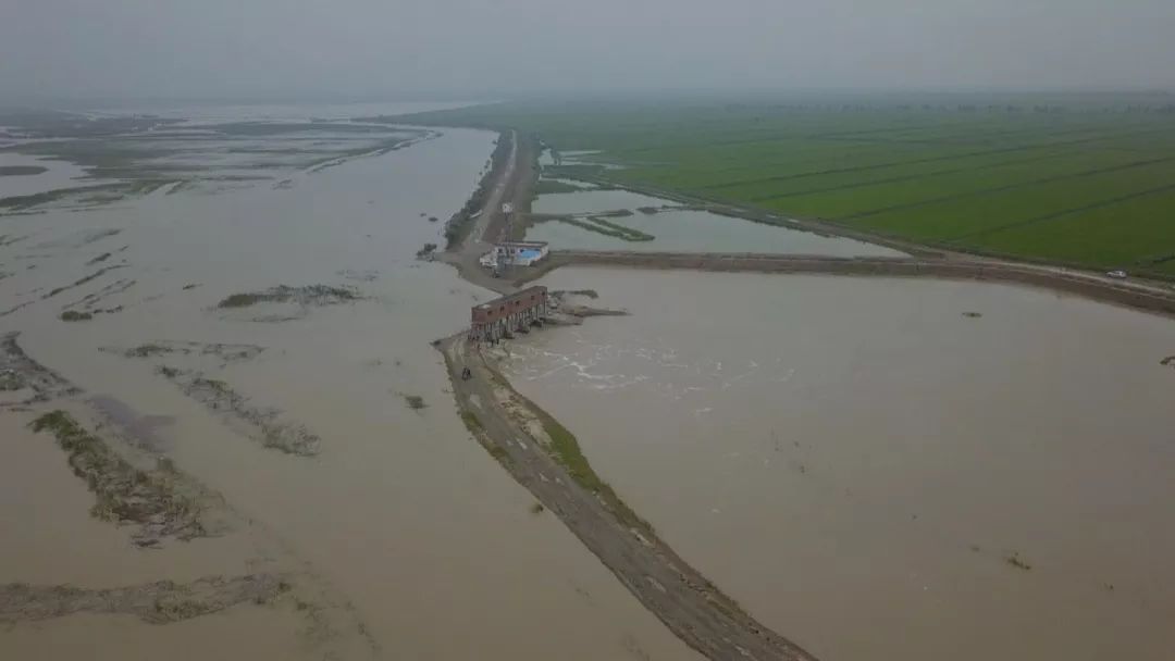 【新焦点】石泰峰对做好抗洪抢险救灾工作作出