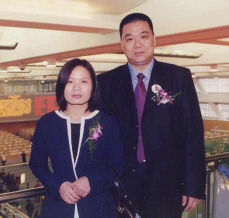 在李嘉诚的老家潮汕,他才是最有钱的人,靠卖药