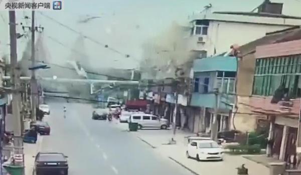 浙江嘉兴一民房液化石油气泄漏发生爆燃，4人受伤