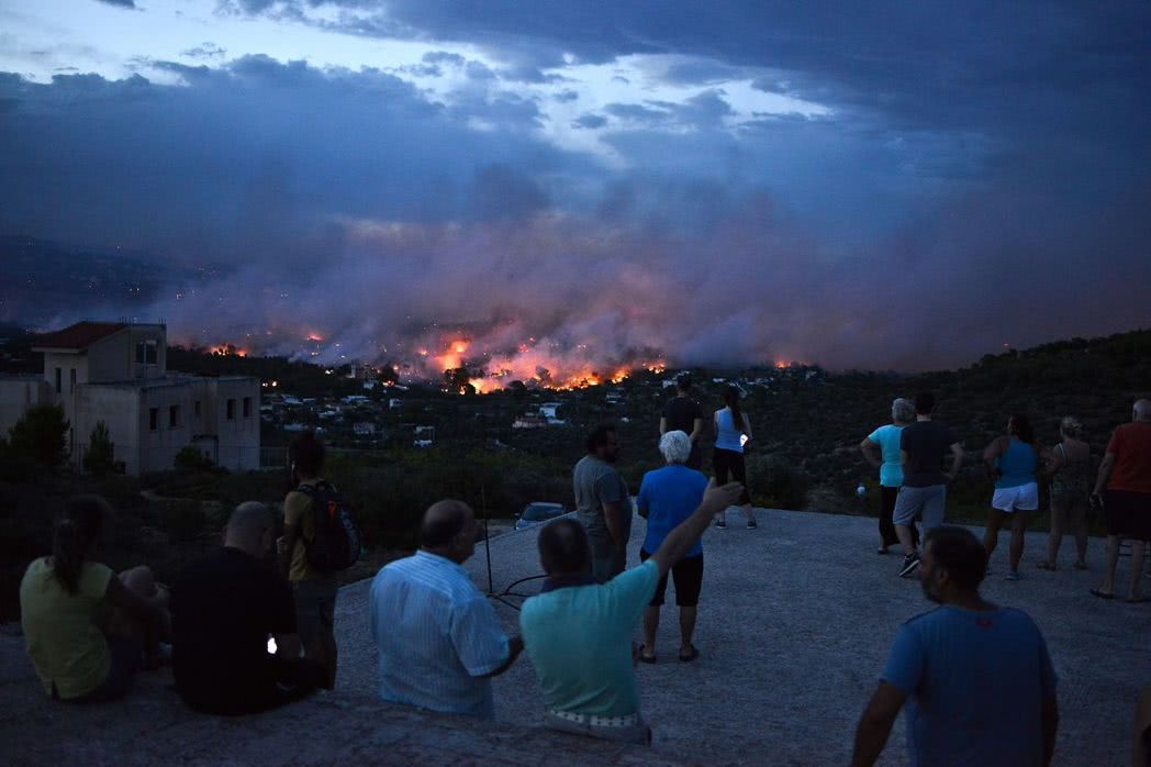 希腊雅典附近多地发生林火 至少74人死亡