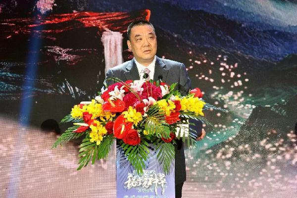 在李嘉诚的老家潮汕,他才是最有钱的人,靠卖药