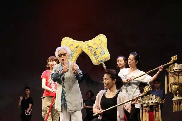 京剧最长艺龄、台湾名旦戴绮霞的艺术水平是什么样的？_旦角-台湾-京剧-名旦-梆子