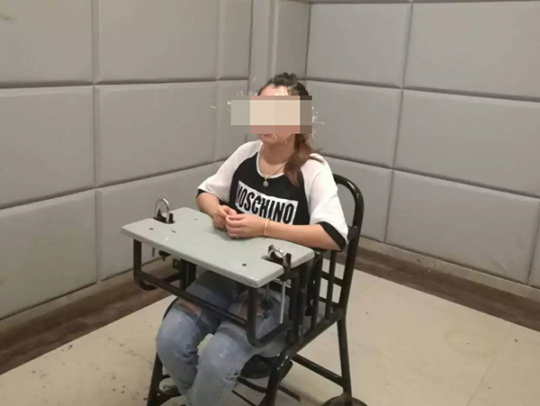 湖南女子违停被贴罚单，发朋友圈辱骂交警被行政拘留10日