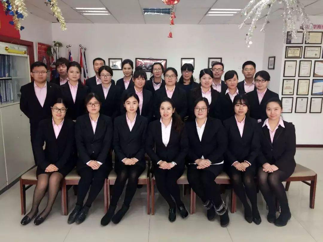 《金秘书为何那样》成职业装教科书?其实还有