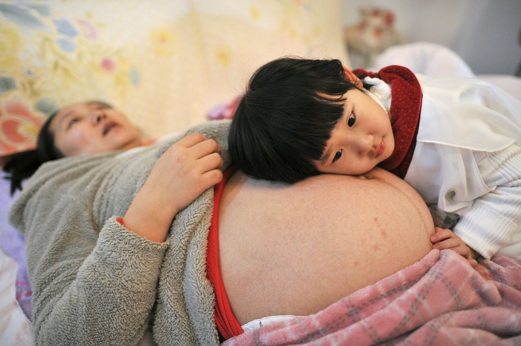 中国育龄妇女减约700万人，各地统计局摸底生育情况