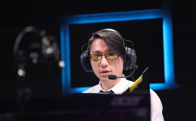 风哥直播谈RNG:输掉比赛就是因为uzi缺席