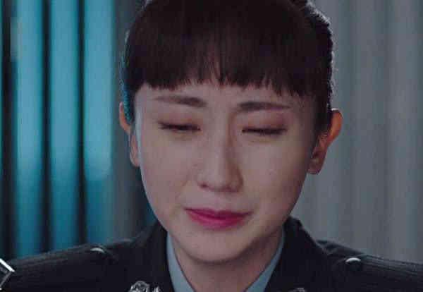 《猎毒人》中真正黑警,其实早已埋下伏笔,女警