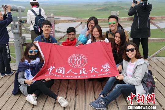 15国在华留学生走进四川若尔盖 感受藏区新面貌