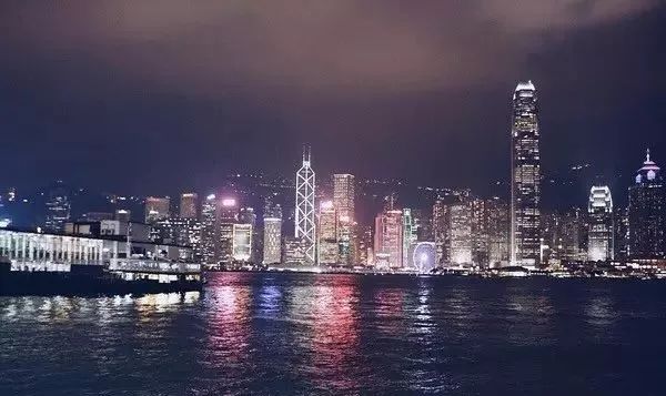 我眼中的香港人情冷暖
