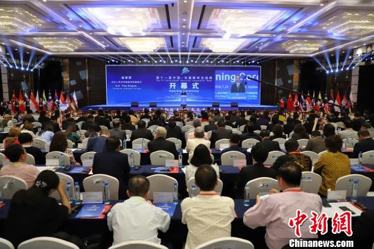 第十一届中国―东盟教育交流周26日在贵安新区开幕。　瞿宏伦 摄